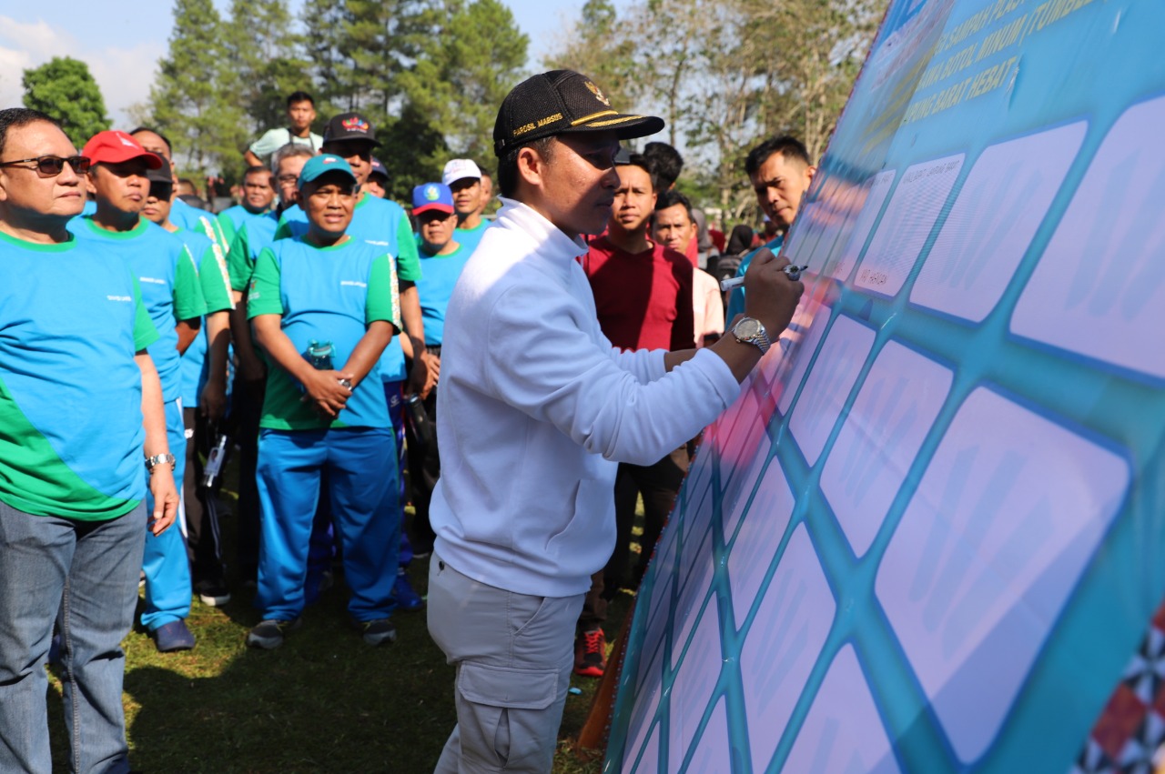 Parosil : Peringati HKN Sekaligus Penandatangan Komitmen Ecooffice