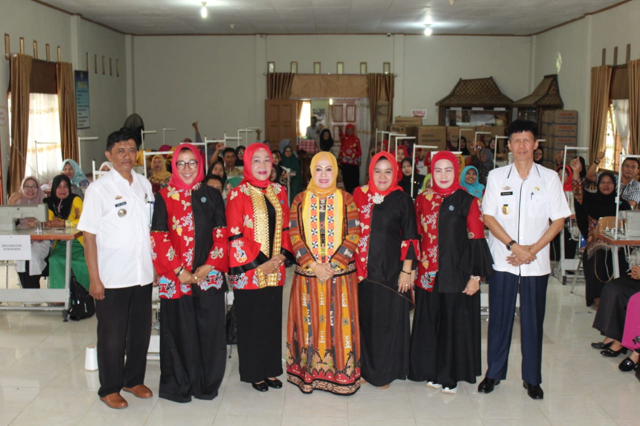 Bimbingan Pelatihan Keterampilan Bordir Dibuka Ketua Dekranasda Lamtim