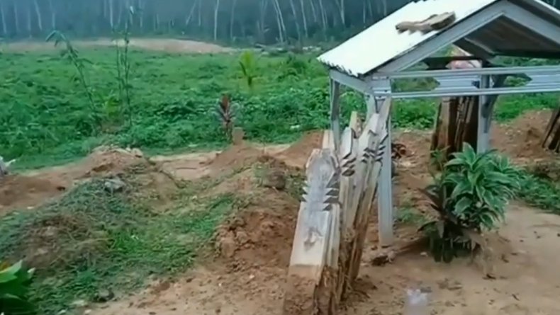 Kejadian Aneh di Lamsel, Puluhan Patok Kuburan Hilang, Begini Faktanya