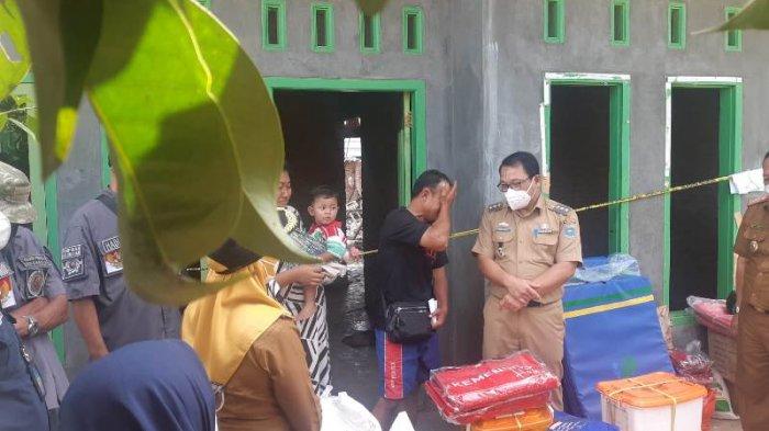 Pemkot Metro Lampung Sambangi dan Beri Bantuan Kepada Korban Kebakaran Banjarsari
