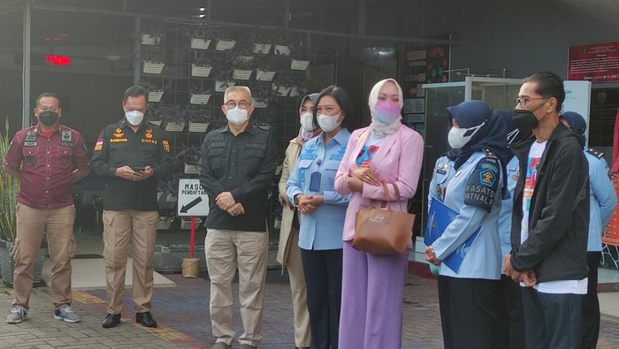 Angelina Sondakh Bebas, Ternyata masih Wajib Lapor