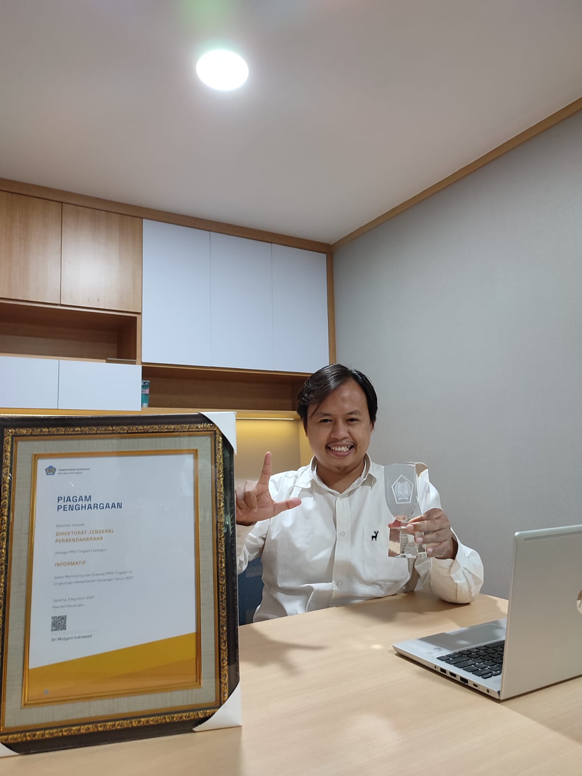 Pembiayaan UMi : Peluang Usahawan Muda Bangkit (Opini Fajar Sidik)