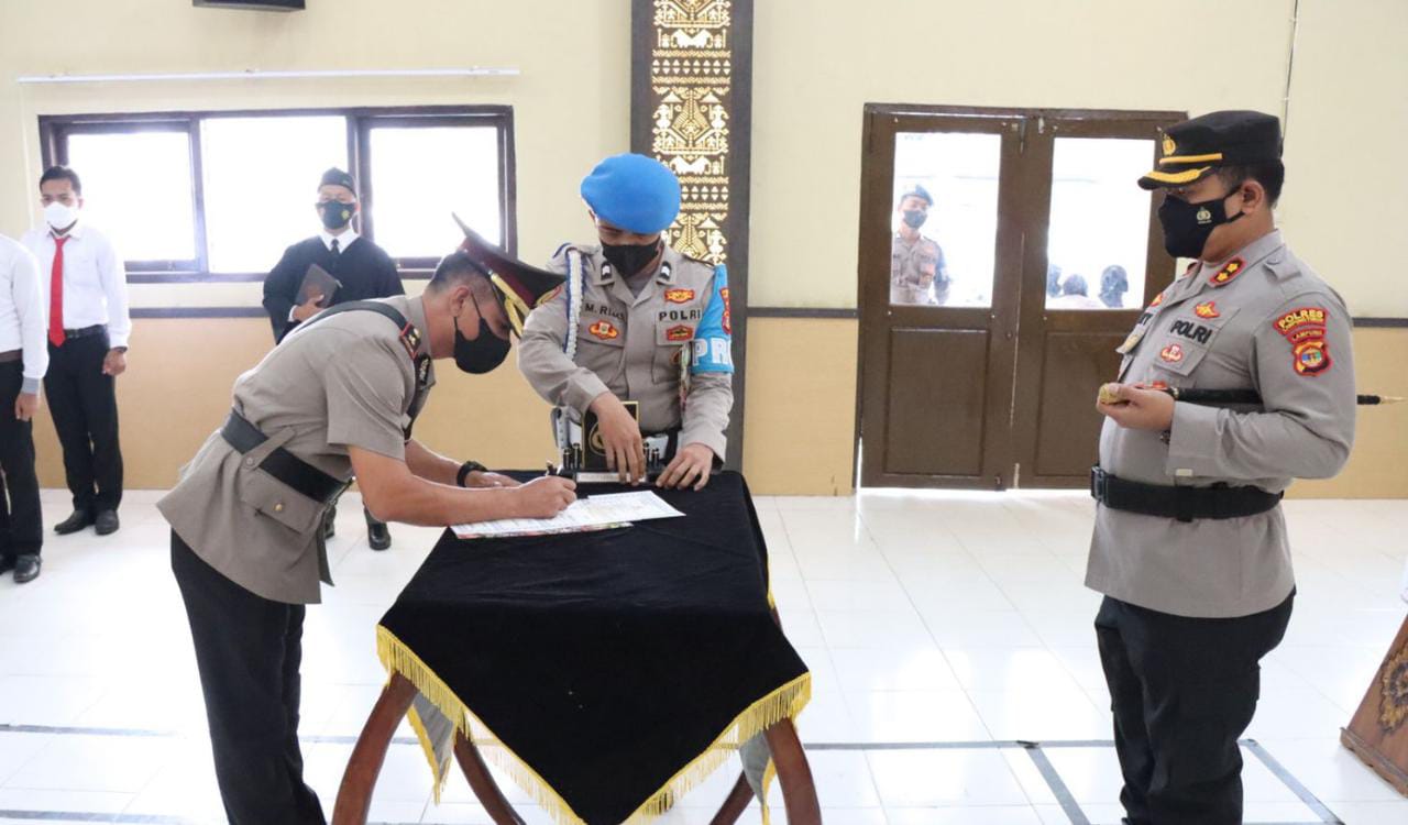 Kapolres Lampung Timur Pimpin Sertijab Kabag Ops Polres Lampung Timur