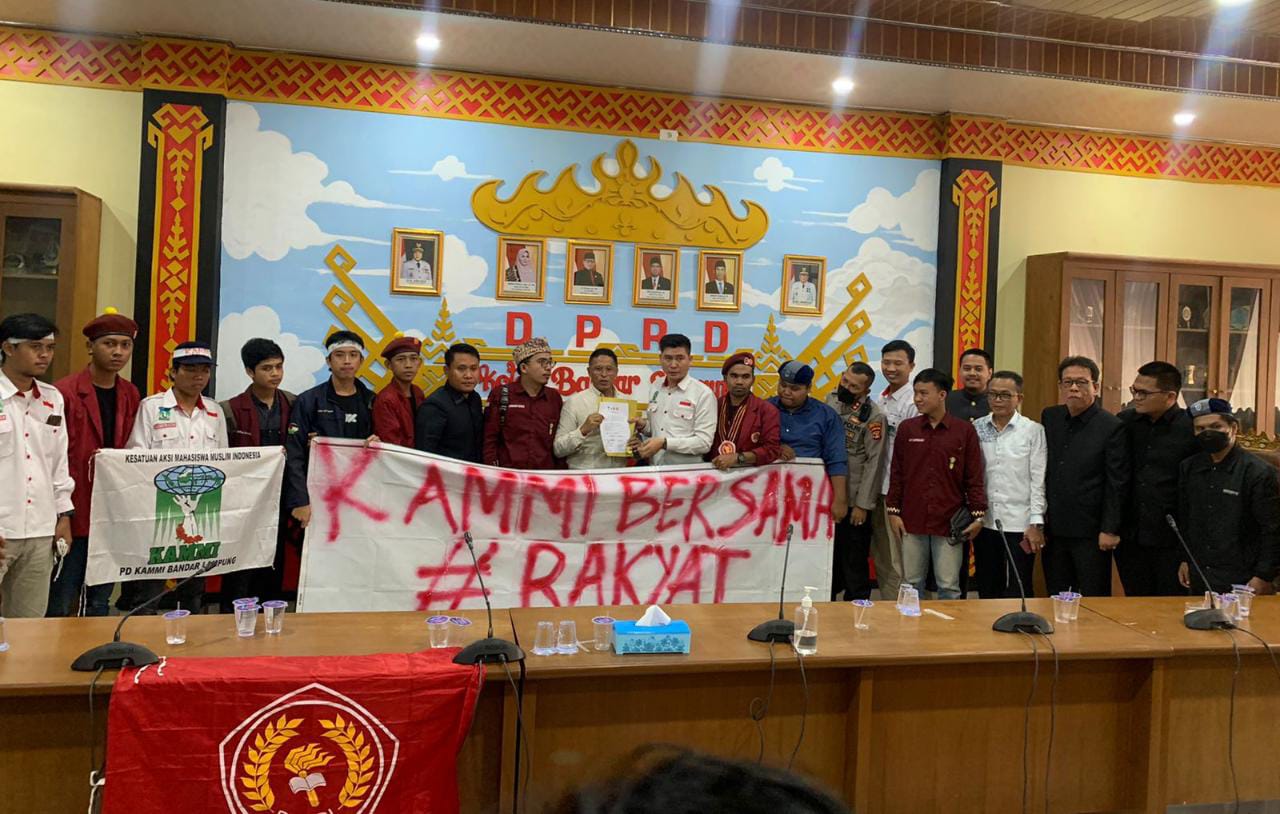 Cipayung Plus Menolak Kenaikan BBM di Kantor DPRD Kota Bandar Lampung