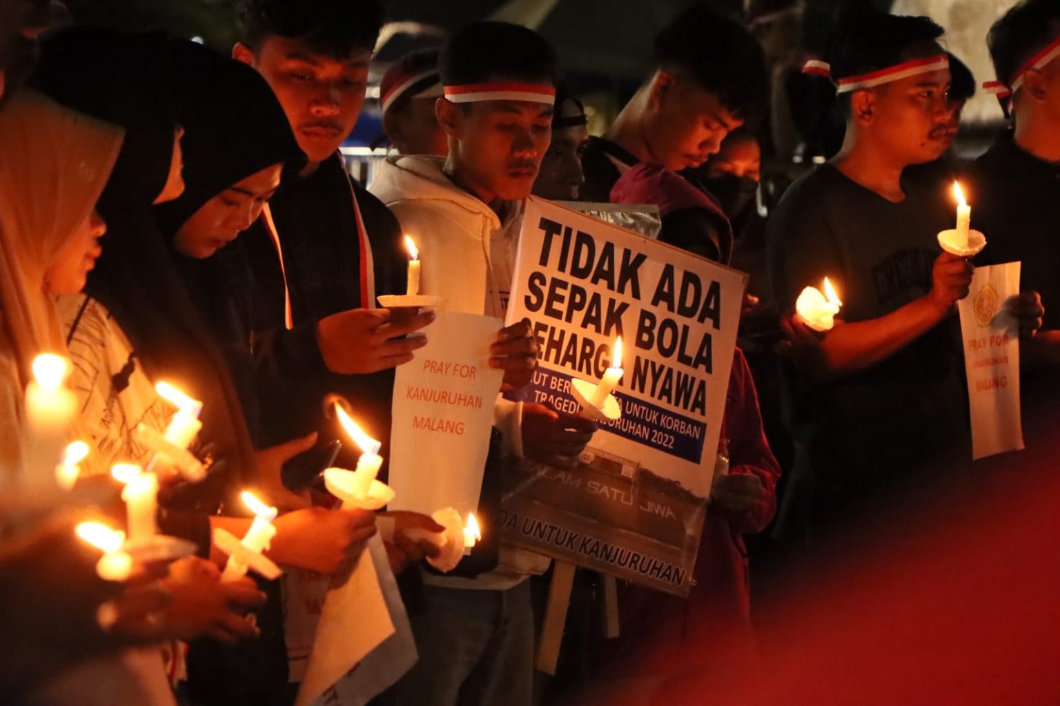 Buntut Tragedi Stadion Kanjuruhan Lalu Polres, Pemkab, dan Karang Taruna Pesawaran Adakan Doa Bersama