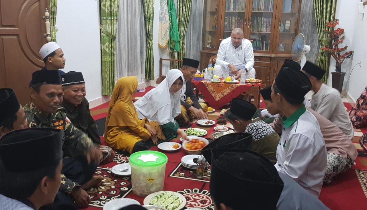 Ponpes Al-Falah Krui Hadirkan Syekh Ahmad Rouhi Al-Jailani Libanon dalam Rangka Maulid Nabi Muhammad SAW