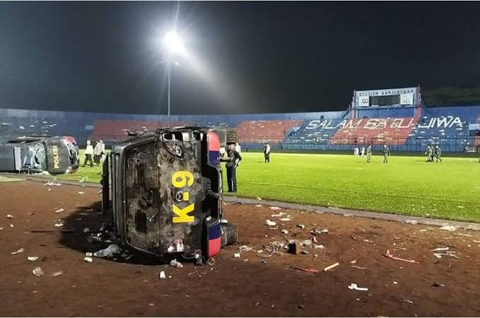 Naas! Kerusuhan Stadion Kanjuruhan Juga Telan 2 Nyawa Anggota Polisi