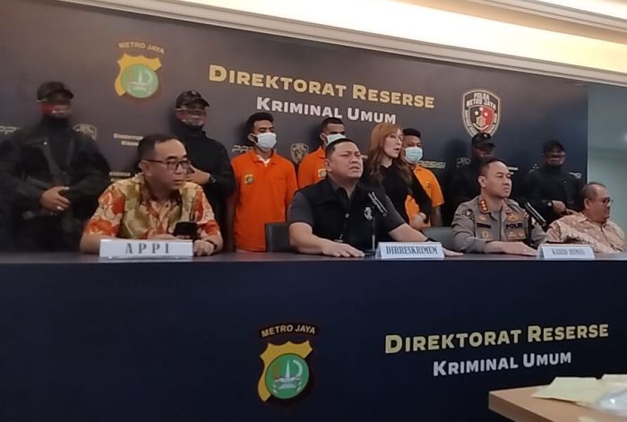 7 Debt Collector yang Rampas Mobil Milik Seleb TikTok Clara ShintaJadi Tersangka, 4 Buron