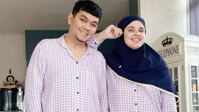 Sembuh Dari Sakit, Indra Bekti Digugat Cerai Sang Istri