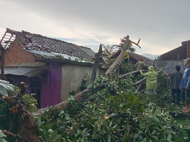 22 Rumah Warga di Lampung Timur Rusak Berat Akibat Puting Beliung