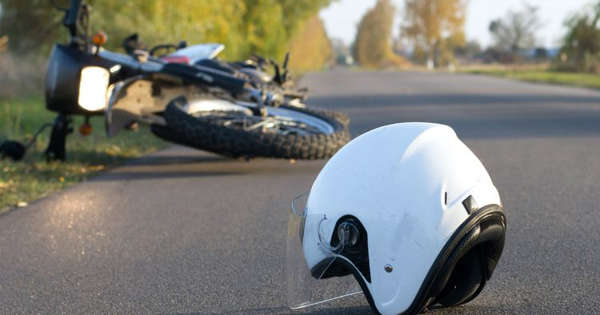 Tidak Terima Disalip, Seorang Pemotor Tendang Dosen UI Hinga Jatuh dari Motor di Depok