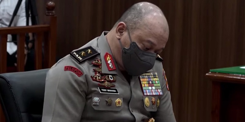 Teddy Minahasa Dipecat dengan Tidak Hormat dari Polri