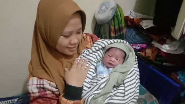 Seorang Bayi Dibuang di Warkop Depok, Polisi Cek CCTV
