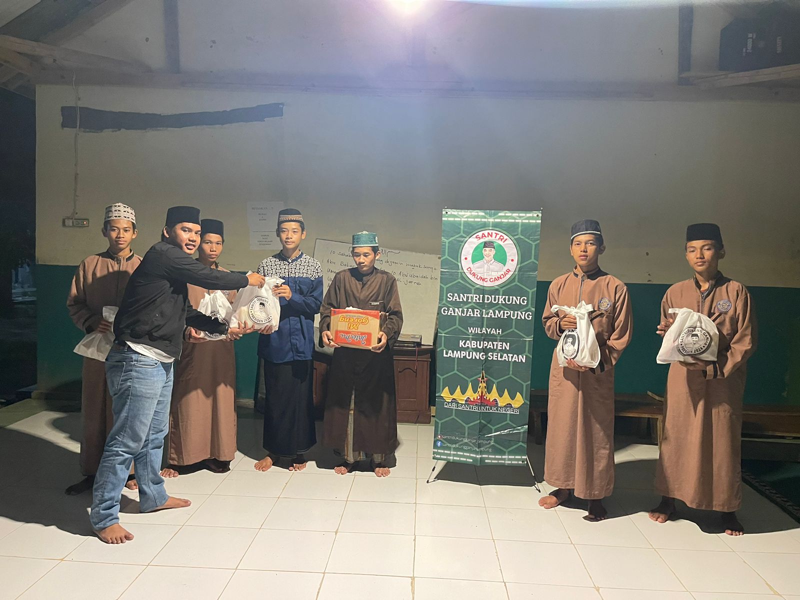 Silahturahmi ke Pondok Pesantren Daarul Ummah Kabupaten Lampung Selatan, SDG Lampung Berikan Bantuan Pangan Sebagai Support Pondok Pesantren