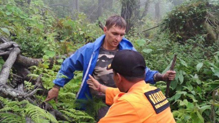 WN AS Ditemukan Kedinginan, Tersesat di Gunung Agung Karena Mendaki Sendirian