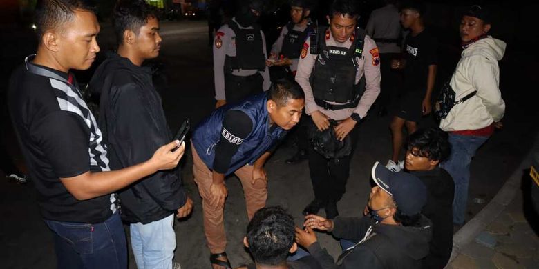 15 Orang Ditangkap Akibat Bentrok Suporter Persis Solo, Beberapa Diduga Pakai Narkoba