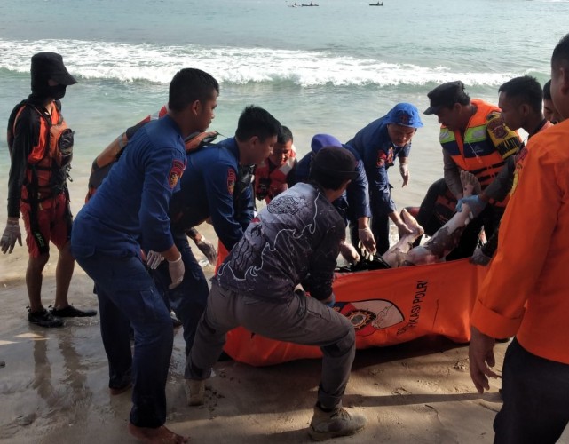 Main Di Pantai, Seorang Anak Umur 10 Tahun Ditemukan Meninggal Dunia Terseret Arus di Pantai Muara Masin