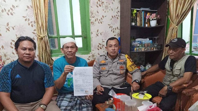 Viral! Seorang Pria ODGJ Onani di Depan Rumah Warga di Mampang, Keluarga Minta Maaf
