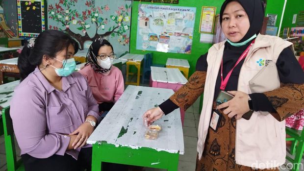 Makan Kue dari Orang yang Tidak Dikenal, Sebanyak 34 Murid SD di Cilegon Diduga Keracunan