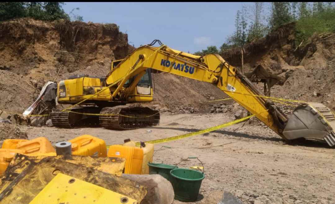 Seorang Pekerja Tewas Terlindas Ekskavator di Tambang Ilegal Jember, 5 Orang Jadi Tersangka