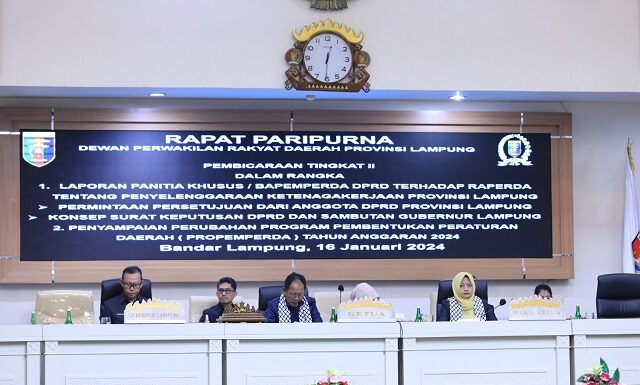 Sekdaprov Fahrizal Hadiri Paripurna DPRD Pembicaraan Tingkat II Terkait Laporan Pansus dan Perubahan Program Pembentukan Peraturan Daerah Tahun Anggaran 2024