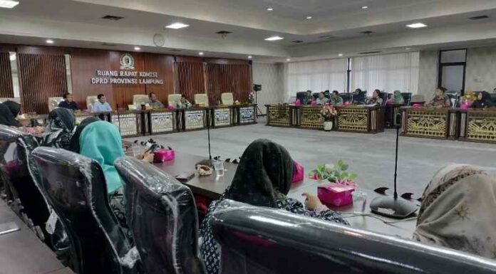 Mingrum Gumay Siap Menyerap Aspirasi dan Keluhan Para Guru Honorer