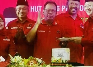 HUT PDIP, Mingrum Gumay Gunakan Salam Pancasila