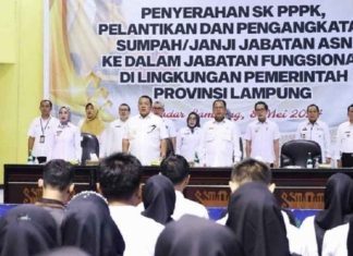 Ketua DPRD Lampung Mingrum Gumay, Dampingi Gubernur Serahkan SK PPPK
