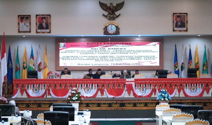 Rapat Paripurna DPRD Provinsi Lampung Lanjutan Pembicaraan Tingkat 1