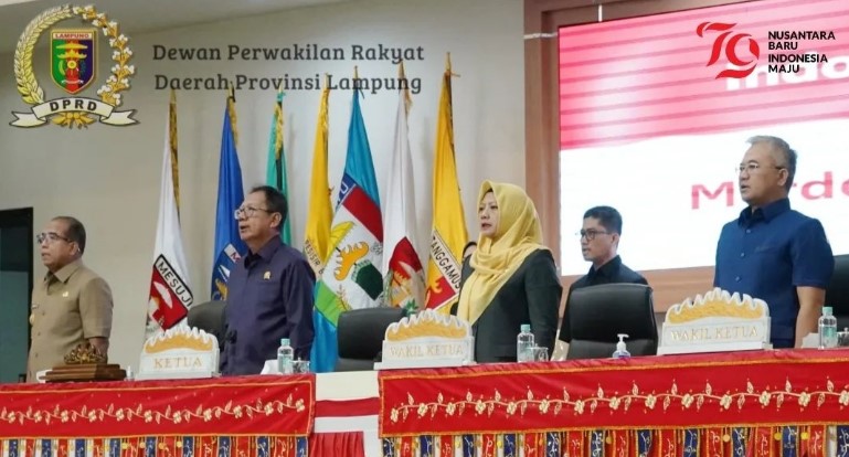 Rapat Paripurna DPRD Provinsi Lampung Lanjutan Pembicaraan Tingkat I dan II