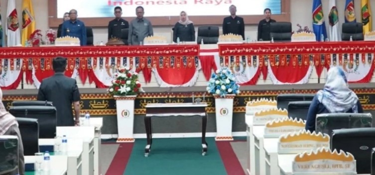 Rapat Paripurna DPRD Provinsi Lampung dalam rangka Laporan Badan Anggaran terhadap Perubahan KUA PPAS