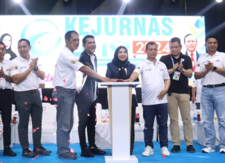 WALIKOTA BANDAR LAMPUNG Hj. EVA DWIANA BERSAMA KETUA UMUM PBVSI & JAJARAN FORKOPINDA, SECARA LANGSUNG MEMBUKA EVENT KEJUARAAN NASIONAL BOLA VOLI U – 19 TINGKAT NASIONAL DI GOR SIGER WAY HALIM