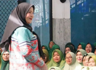 Walikota Bandar Lampung Hj. Eva Dwiana Menghadiri Acara Peringatan Maulid Nabi Muhammad SAW 1446H, Oleh Pimpinan Cabang Muslimat Nahdlatul Ulama Kota Bandar Lampung Di Masjid Jami Al-Abror Jl. Terusan Pemuda Kecamatan Tanjungkarang Timur