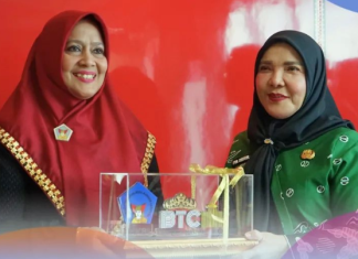 Walikota Bandar Lampung Hj. Eva Dwiana menerima Audiensi bersama Bundo Kanduang, Di Ruang Rapat Walikota Bandar Lampung