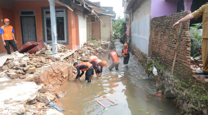 PEMKOT BANDAR LAMPUNG TERUS GERAK KERJA CEPAT TANGANI BANJIR