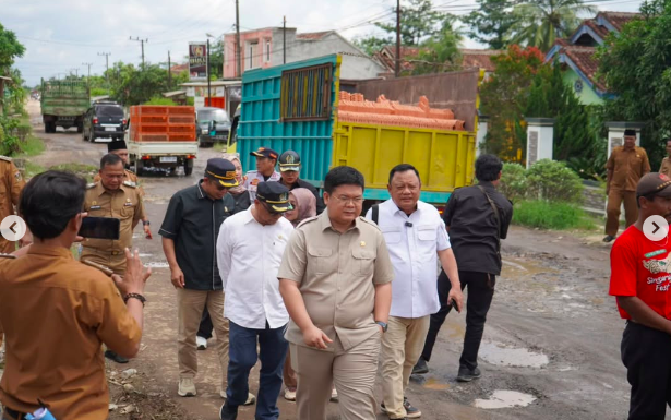 Kunker Anggota Komisi IV DPRD Lampung, Tinjau Kondisi Jalan Rusak Parah di Kabupaten Lampung Tengah