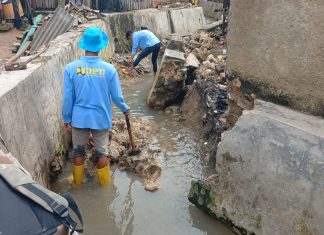 Lebaran !!! Dinas Pekerjaan Umum Bandar Lampung Melakukan Pengerukan Sungai