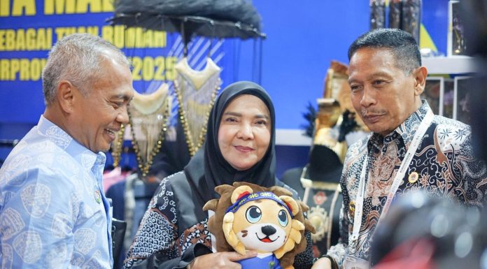 Walikota Bandar lampung, Hj. Eva Dwiana menghadiri Musyawarah Nasional (Munas) VII Asosiasi Pemerintah Kota Seluruh Indonesia (APEKSI) 2025 di Kota Surabaya