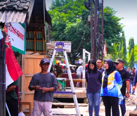 Pemkot Bandar Lampung Bongkar Drainase di Kecamatan Panjang, Wali Kota Eva Dwiana Tinjau Langsung Pekerjaan