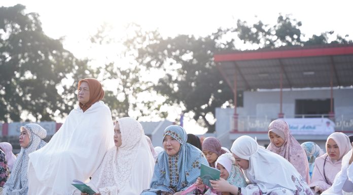 Walikota Bersama Forkopimda Laksanakan Sholat Idul Adha di Stadion Mini Way Dadi Sukarame Bandar Lampung