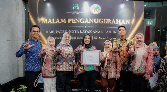 Pemerintah Kota Bandar Lampung Raih Penghargaan Kota Layak Anak Tahun 2025
