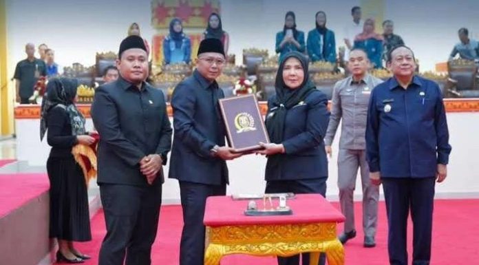 Wali Kota Bandar Lampung Sampaikan Jawaban Atas Pandangan Umum Fraksi dalam Sidang Paripurna DPRD Kota Bandar Lampung