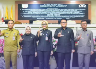 Dewan Perwakilan Rakyat Daerah (DPRD) Provinsi Lampung menyelenggarakan Rapat Paripurna di Ruang Sidang DPRD Provinsi Lampung