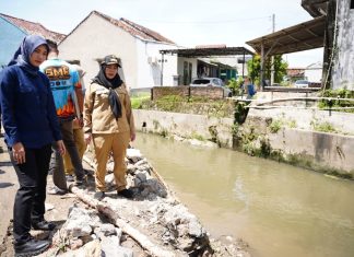 Pemkot Bandar Lampung Pastikan Saluran Air Kecamatan Tanjung Seneng Berjalan Lancar