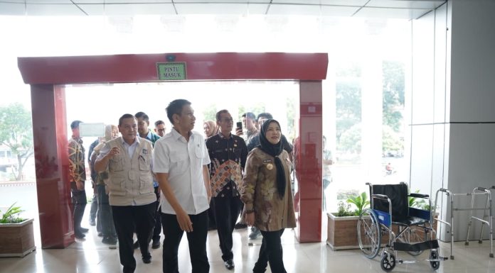 Wakil Mentri Dalam Negeri Sidak Pemkot Bandar Lampung Pantau Pelaksanaan Transformasi Kerja ASN