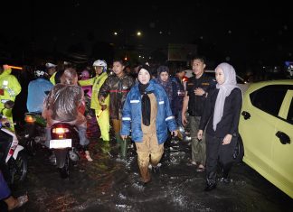 Eva Dwiana bergerak cepat Pascahujan Deras Guyur Kota Bandar Lampung Pantau Daerah Rawan Banjir