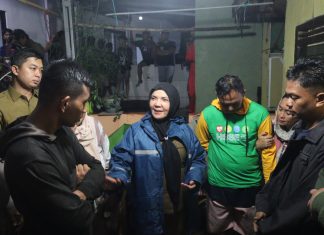 Walikota Langsung Temui Keluarga Korban Terbawa Arus Sungai di Garuntang Ditengah Guyuran Hujan