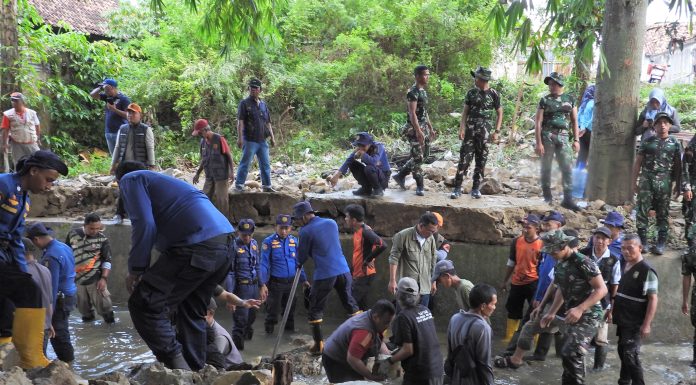 Gerak Cepat Atasi Banjir, Pemkot Bandar Lampung Bersama TNI Percepat Normalisasi Sungai