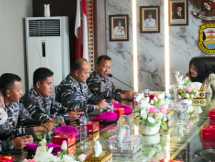 Wali Kota Eva Dwiana dan Danbrigif 4 Marinir Perkuat Sinergi, Bahas Penanganan Banjir hingga Ketahanan Pangan