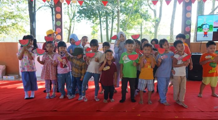 KK Ilmu-Ilmu Kemanusiaan Itera Adakan PkM “Sunny English Holiday” untuk Perkuat Kemampuan Bahasa Inggris Anak